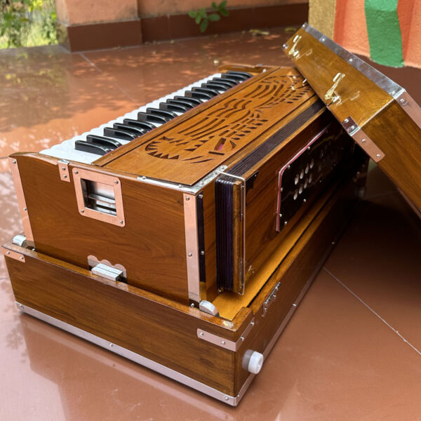 Harmonium 3,5 Octaves <br/>DeLuxe Box - Image 4